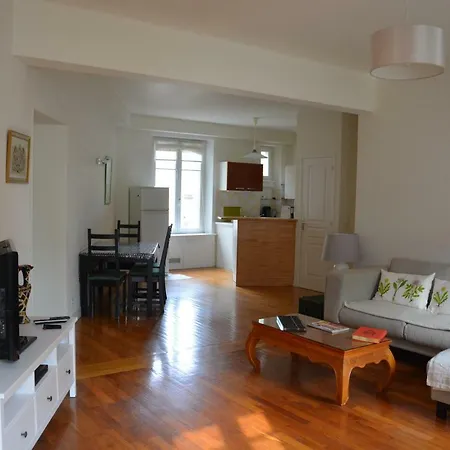 Jacques Melchior Meuble De Tourisme 3 Etoiles Intra Muros Appartement *